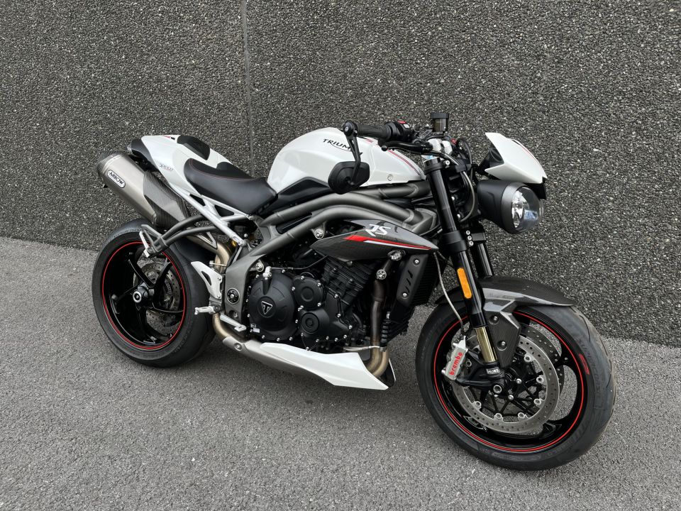 TRIUMPH SPEED TRIPLE 1050 RS 4