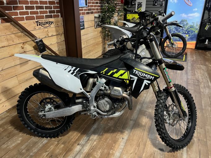 TRIUMPH TF250X 4
