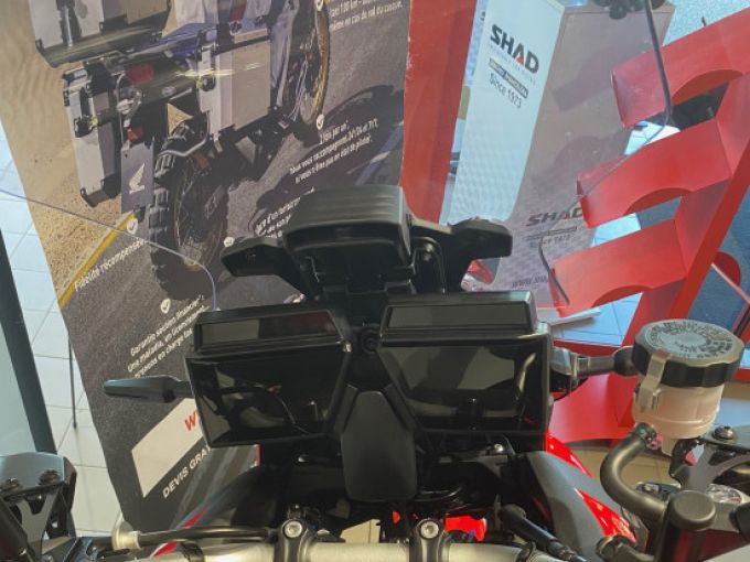 YAMAHA TRACER 9 4