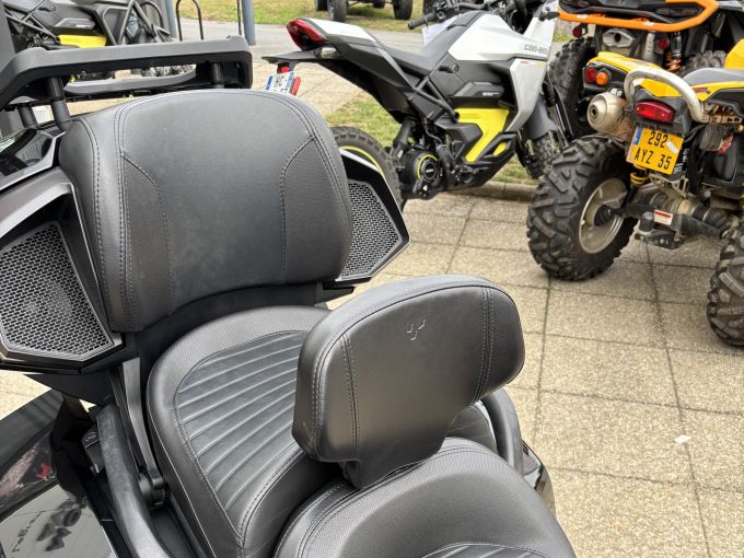 CAN-AM SPYDER F3-T LIM 4
