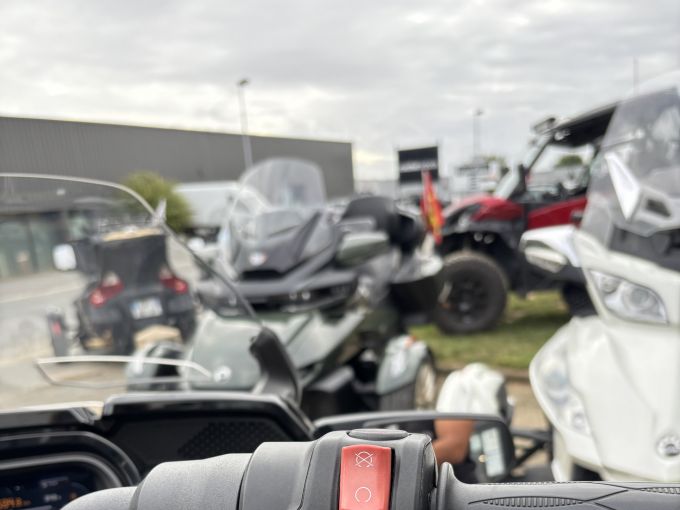 CAN-AM SPYDER F3-T LIM 4