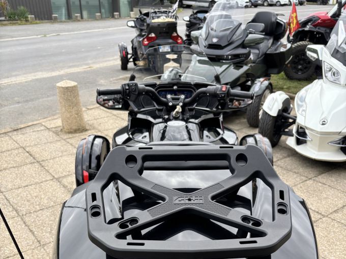 CAN-AM SPYDER F3-T LIM 4