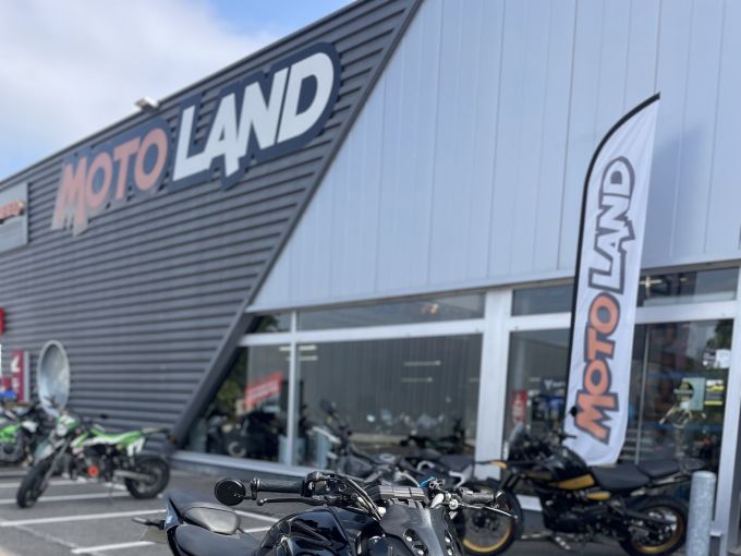 YAMAHA MT-07 4