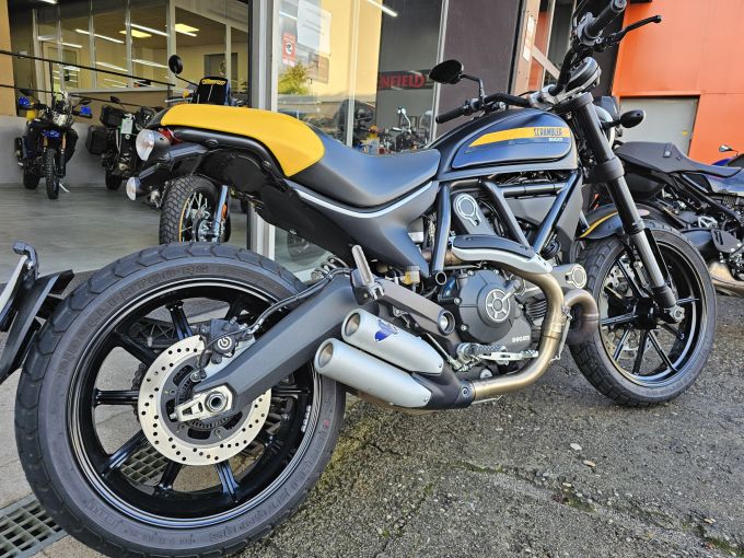 DUCATI SCRAMBLER 4