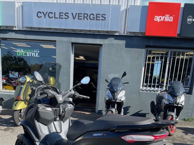 PIAGGIO MP3 400 HPE MY22 4