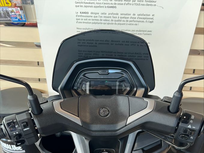 YAMAHA NMAX 125 4