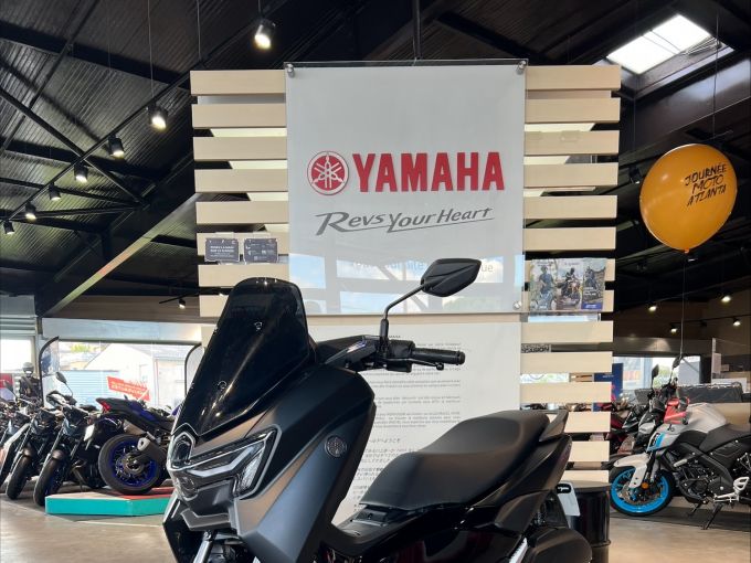 YAMAHA NMAX 125 4