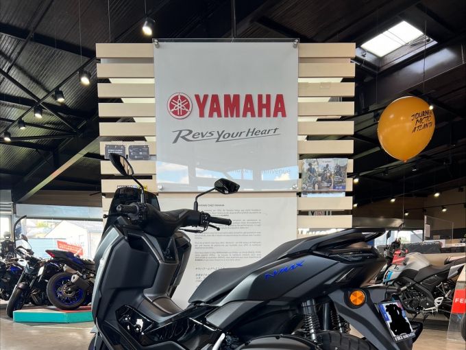 YAMAHA NMAX 125 4