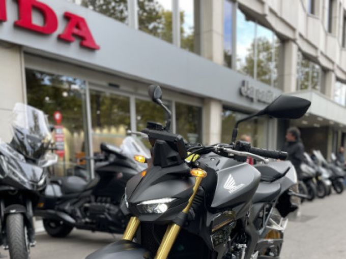 HONDA CB1000 Hornet SP 4