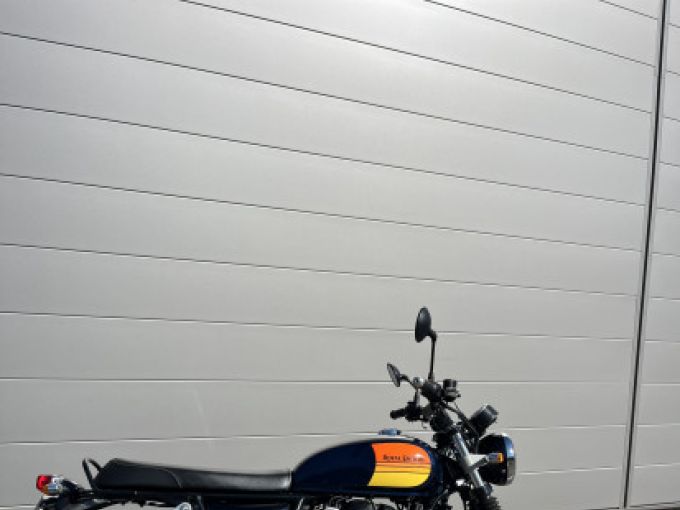 ROYAL ENFIELD Interceptor 650 4