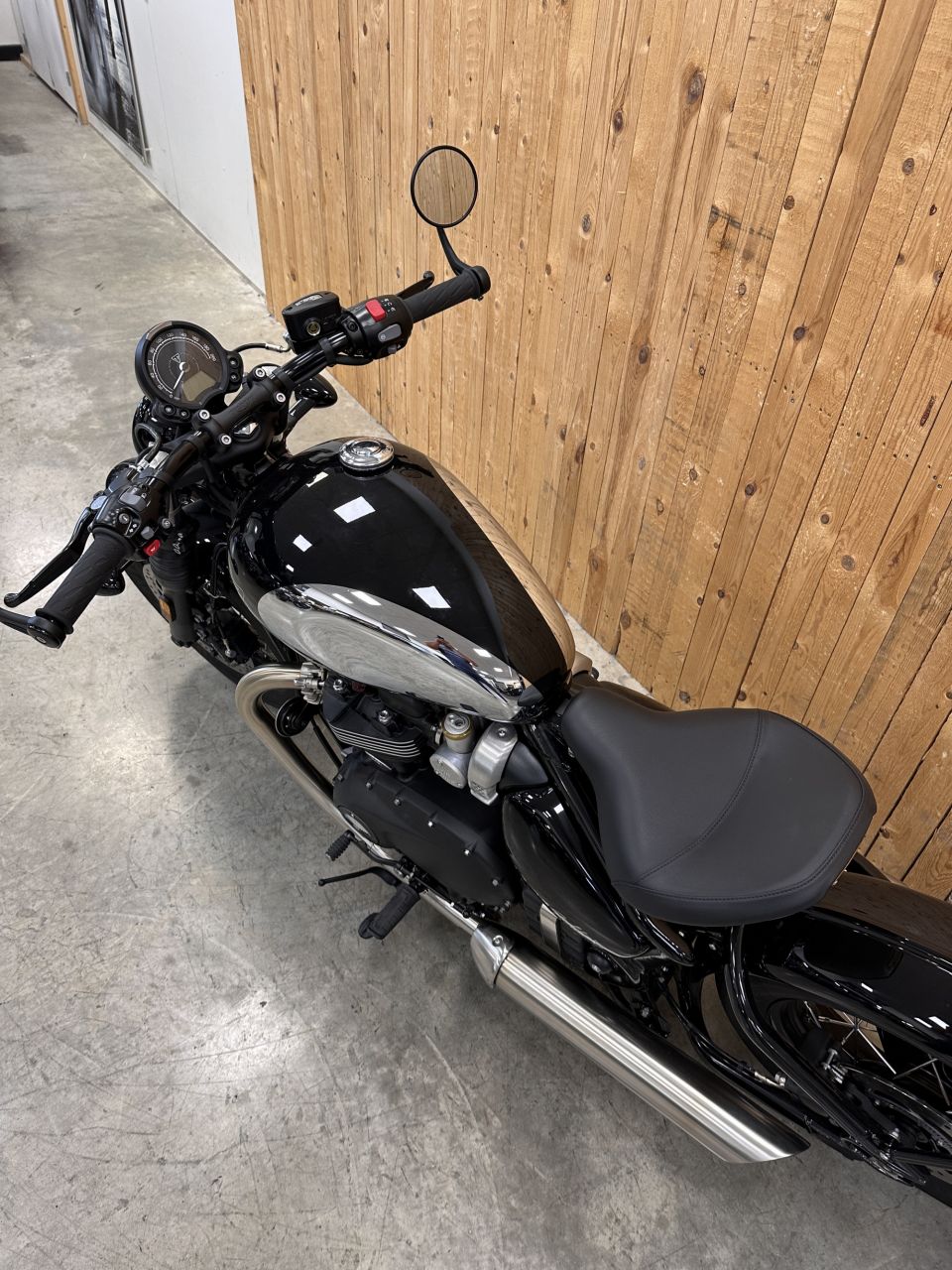 TRIUMPH BOBBER CHROME edition 4