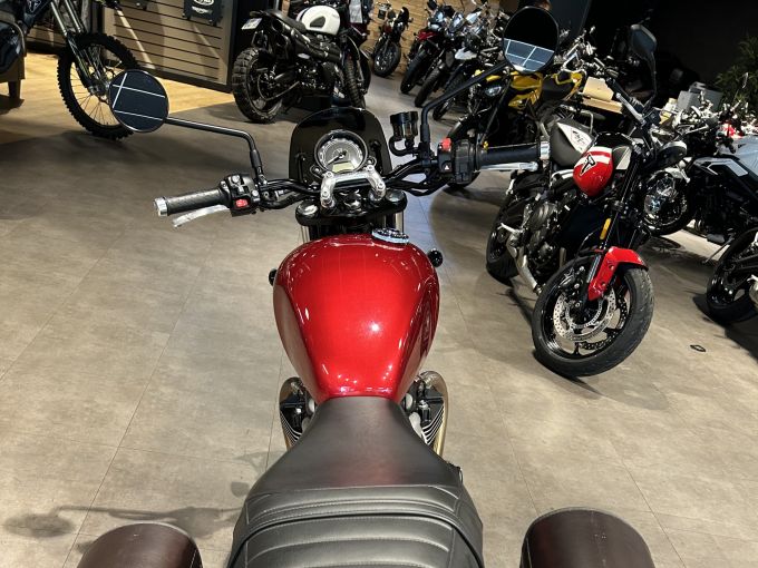 TRIUMPH SPEED TWIN 900 4