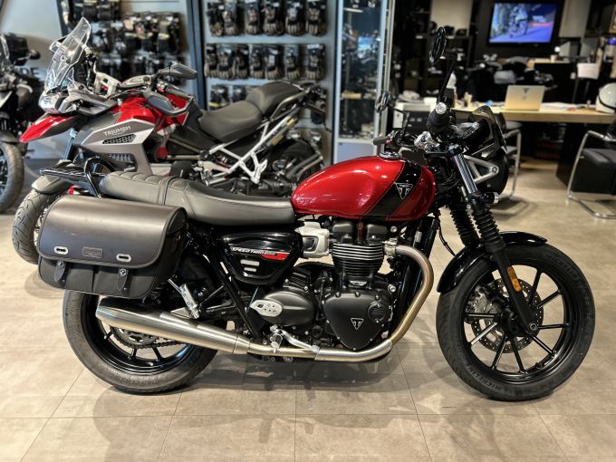 TRIUMPH SPEED TWIN 900 4