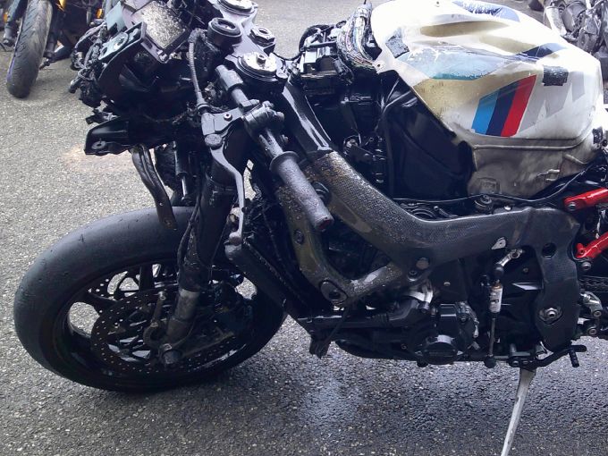 BMW M 1000RR 4