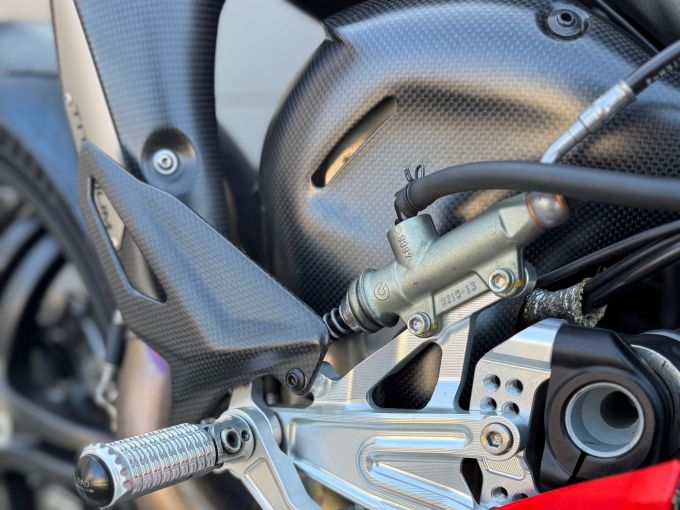 DUCATI PANIGALE 1103 V4 4