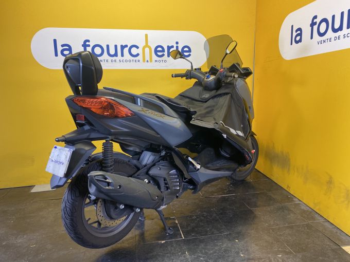 YAMAHA X-MAX 125 TECH MAX 4