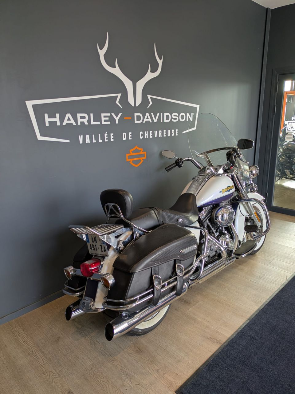 HARLEY-DAVIDSON TOURING ROAD KING 1584 CLASSIC 4