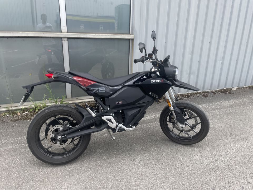 ZERO MOTORCYCLES FXE 7.2 4