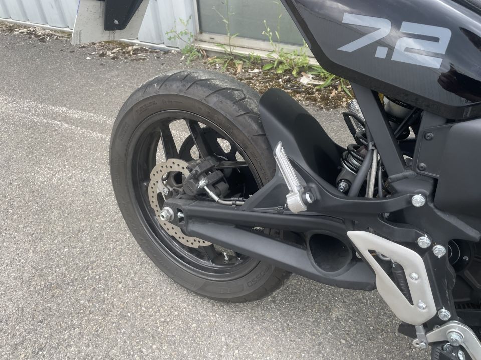ZERO MOTORCYCLES FXE 7.2 4