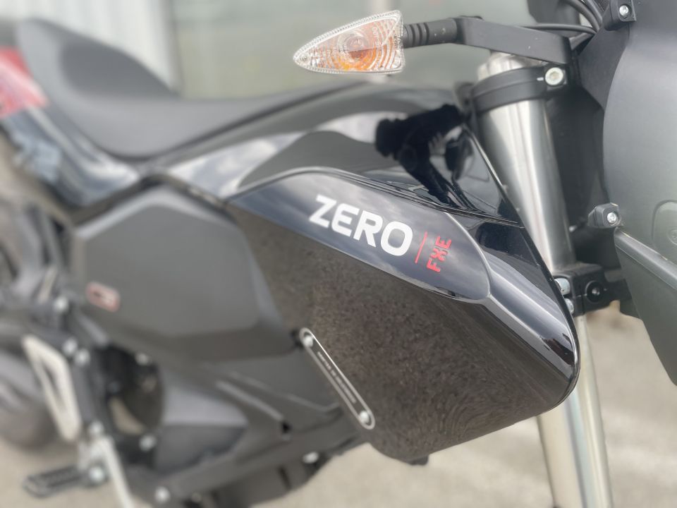 ZERO MOTORCYCLES FXE 7.2 4