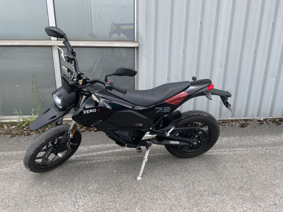 ZERO MOTORCYCLES FXE 7.2 4