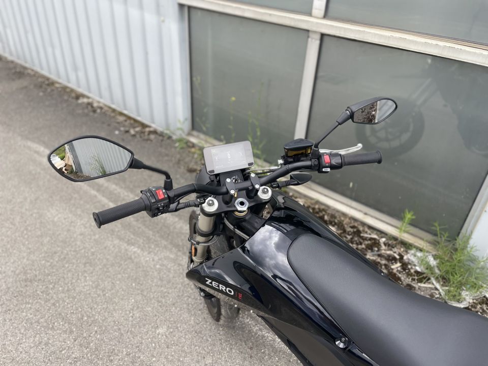 ZERO MOTORCYCLES FXE 7.2 4