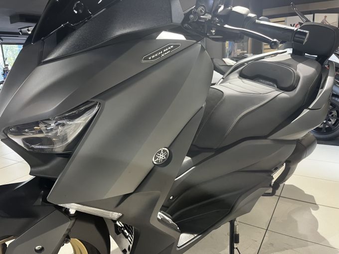 YAMAHA XMAX 125 TECH MAX 4