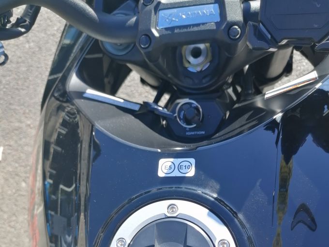 SUZUKI KATANA 1000 4