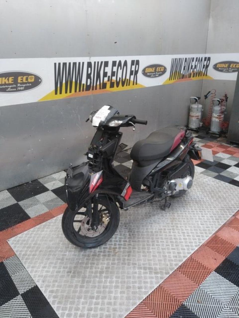 APRILIA SR 125 4