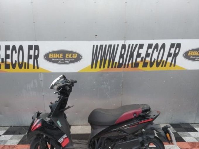 APRILIA SR 125 4