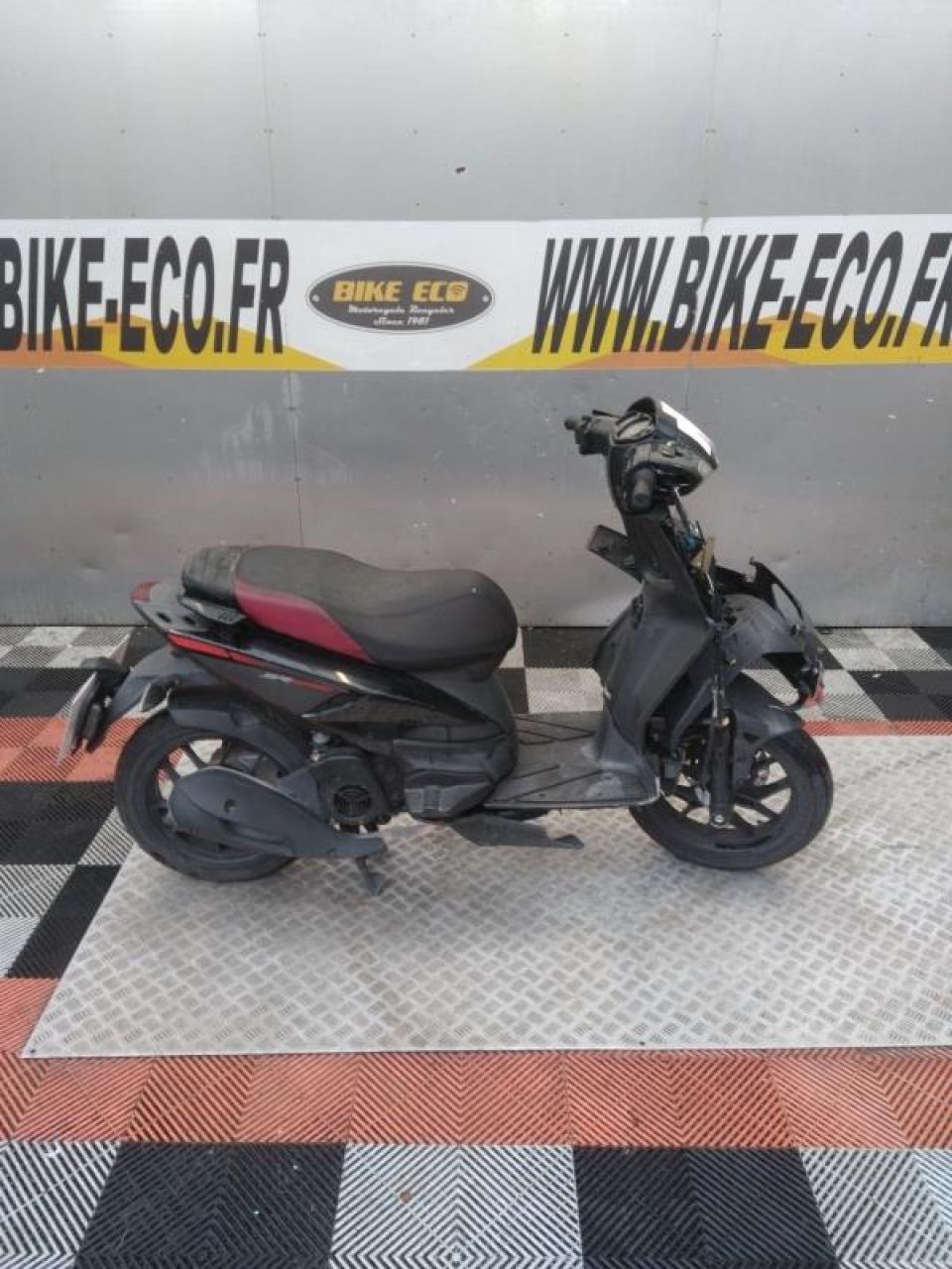 APRILIA SR 125 4