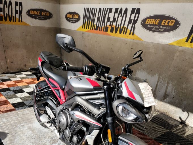 TRIUMPH STREET TRIPLE 765 R 4