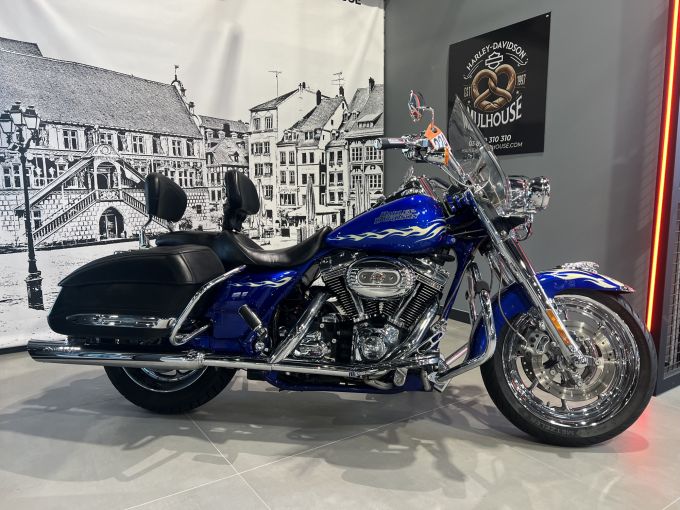 HARLEY-DAVIDSON TOURING ROAD KING 1800 CVO 4