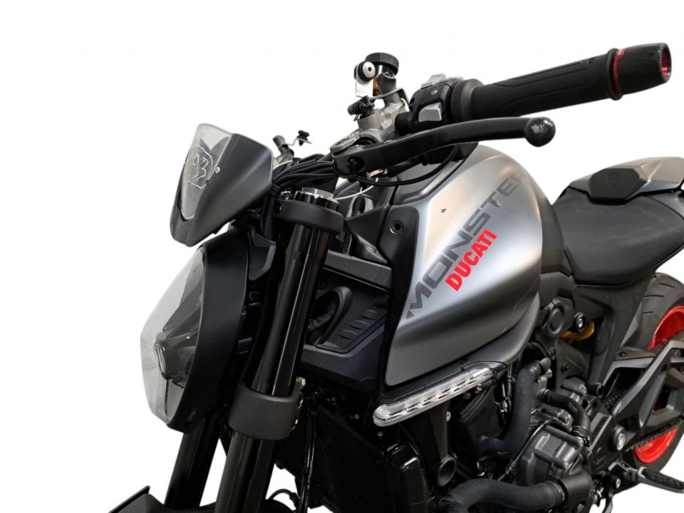 DUCATI MONSTER 900 4