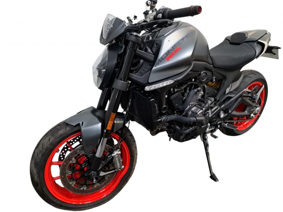 DUCATI MONSTER 900 4