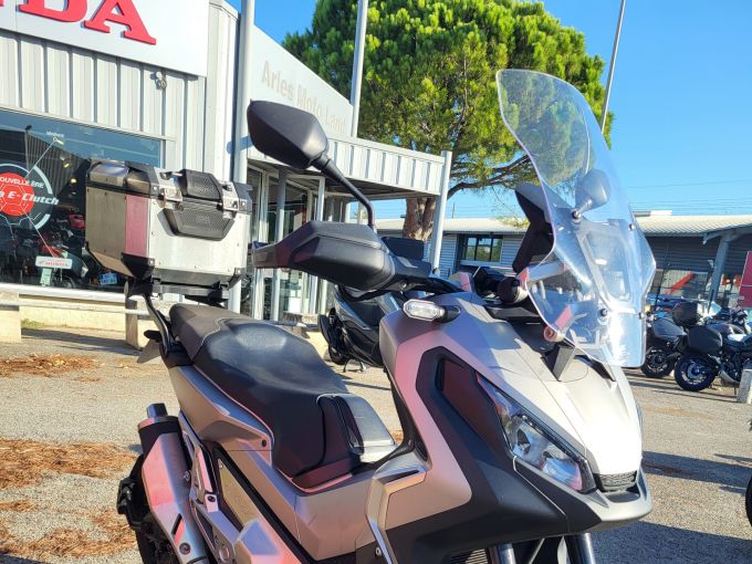HONDA X-ADV 4
