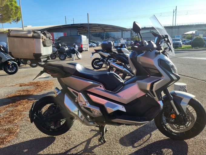 HONDA X-ADV 4
