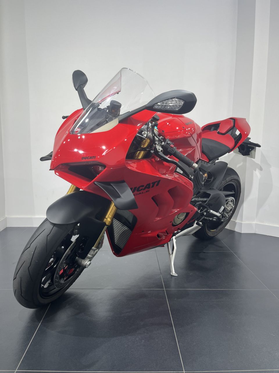 DUCATI PANIGALE 1103 V4 4