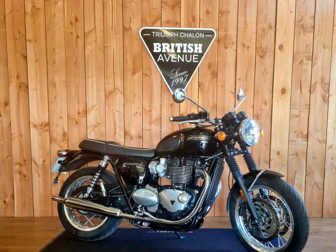 TRIUMPH Bonneville T120 Black 4