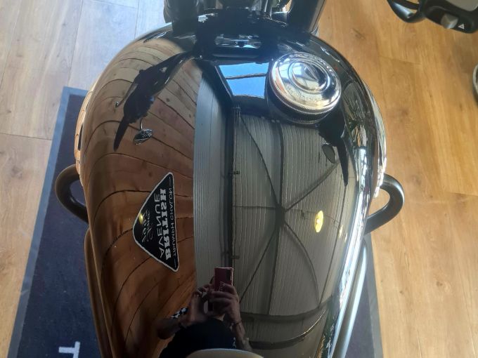TRIUMPH Bonneville T120 Black 4