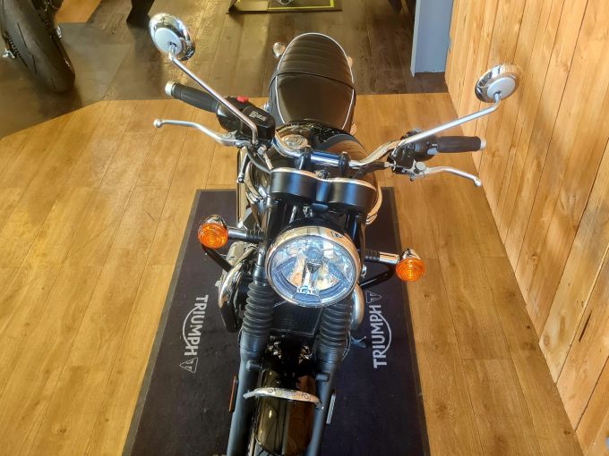 TRIUMPH Bonneville T120 Black 4