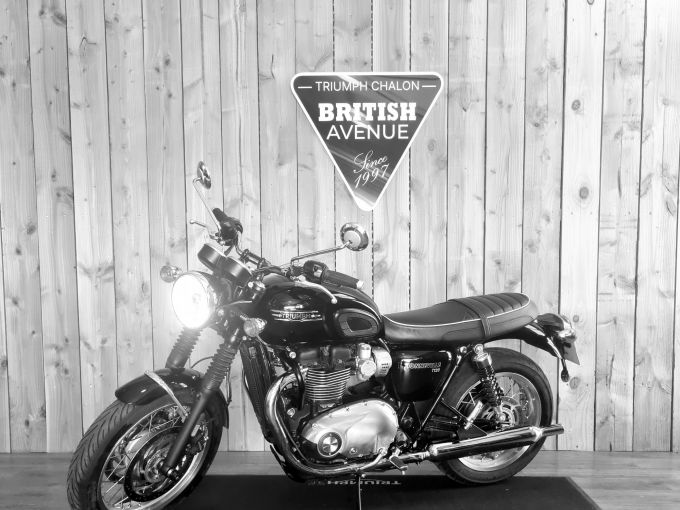 TRIUMPH Bonneville T120 Black 4