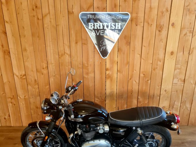 TRIUMPH Bonneville T120 Black 4