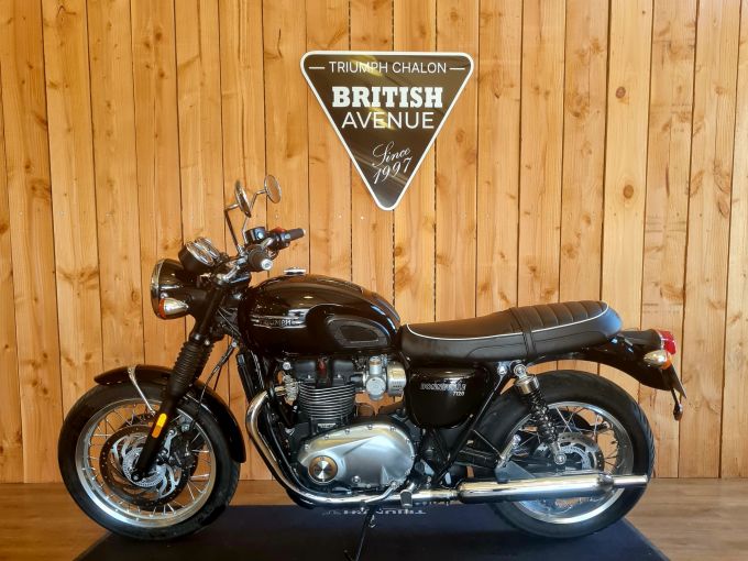 TRIUMPH Bonneville T120 Black 4