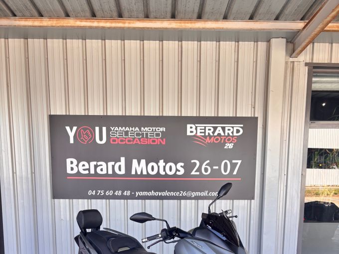 YAMAHA X-MAX 125 TECH MAX 4