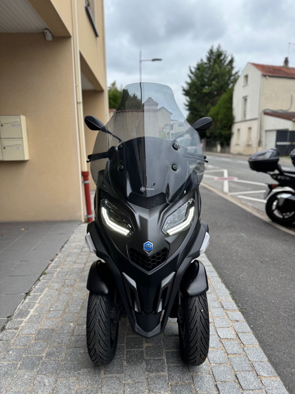 PIAGGIO MP3 530 HPE EXCLUSIVE 4
