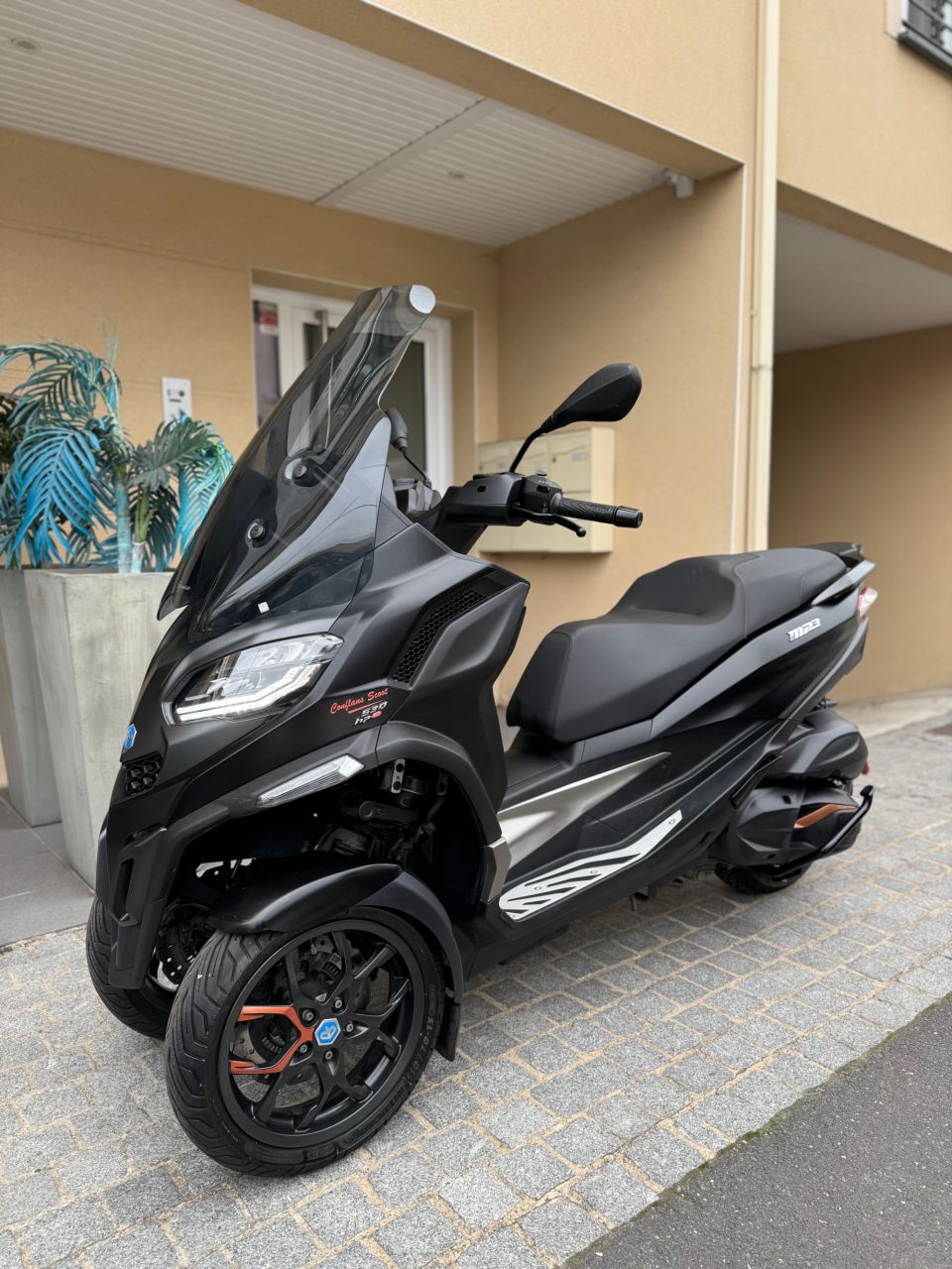 PIAGGIO MP3 530 HPE EXCLUSIVE 4