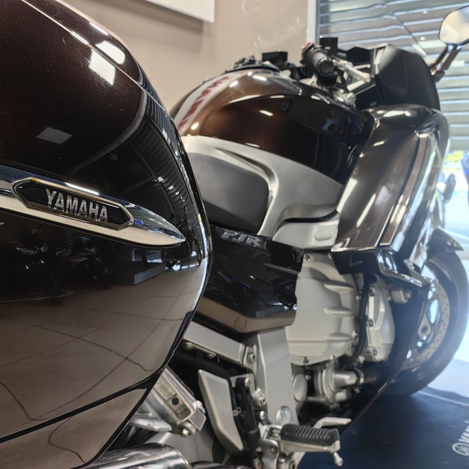 YAMAHA FJR 1300 ABS 4