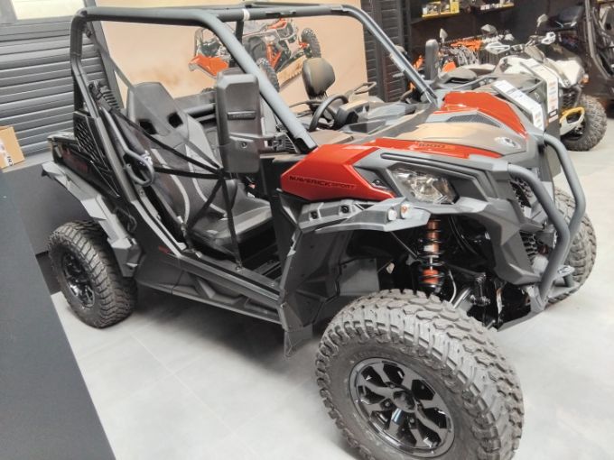 CAN-AM MAVERICK SPORT 1000R 4