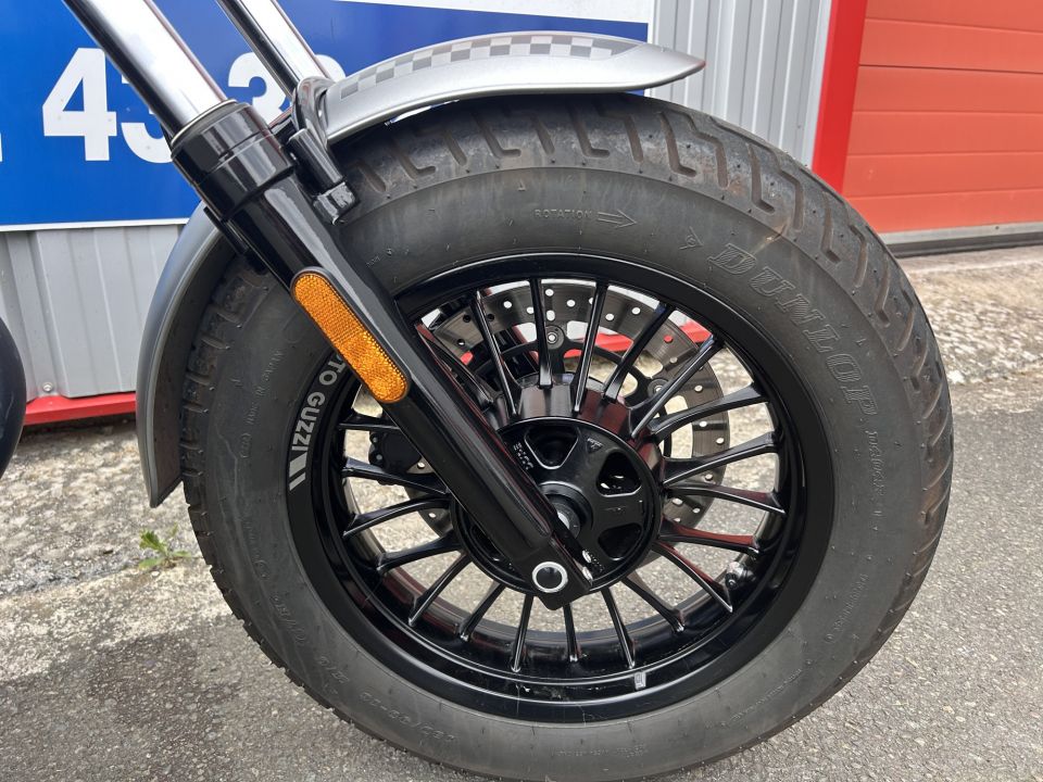 MOTO GUZZI V9 BOBBER 4